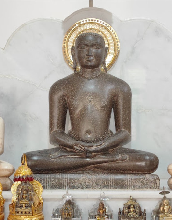 Shri 1008 Parshvnath Digamber Jain Mandir, Maheshwar, District - Khargone (M.P.) thumbnail 6