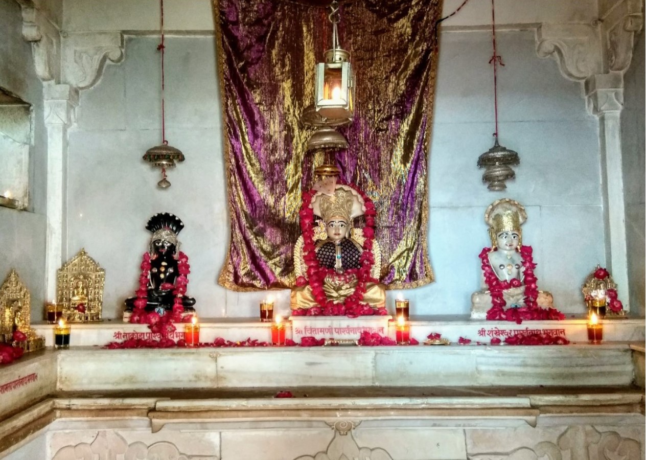 Shri Chintamani Parshvnath Jain Shwetamber Mandir, Maheshwar, District - Khargone (M.P.) thumbnail 2