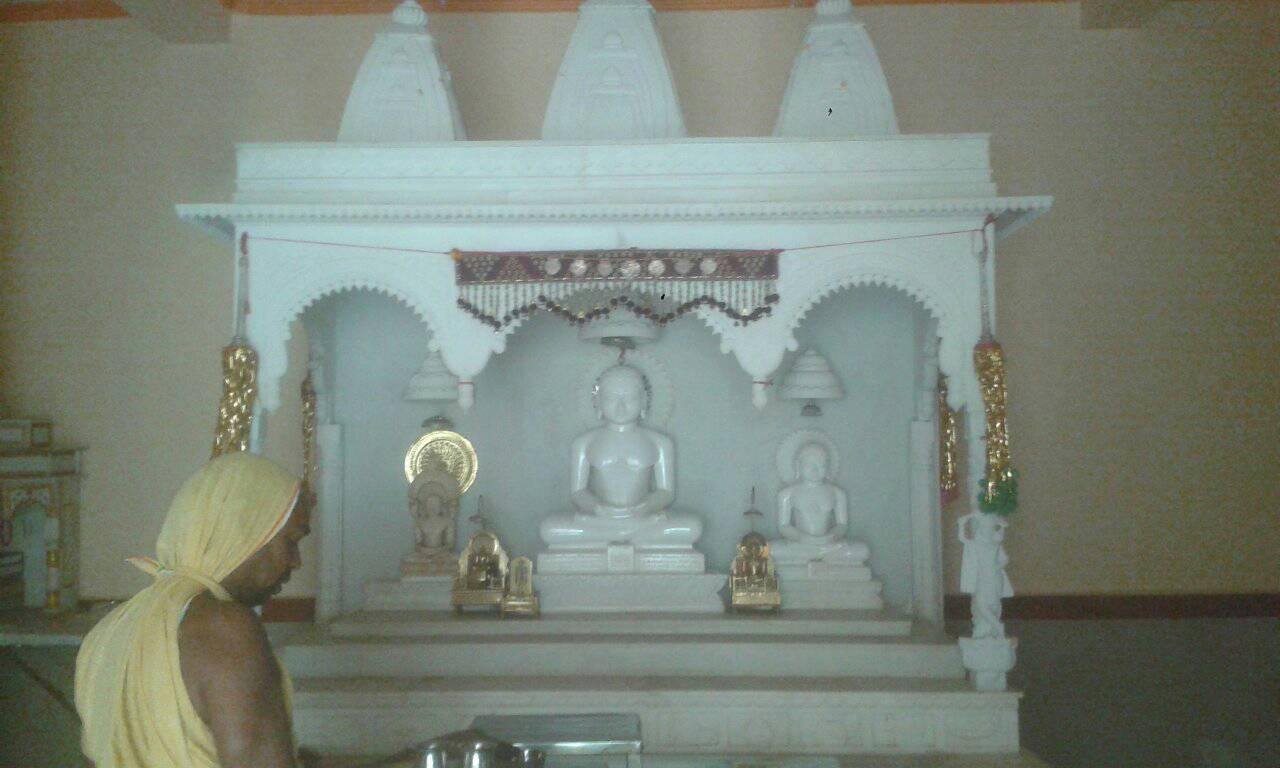 1008 Shri Chandraprabh Digamber Jain Mandir, Sakhnor, District - Shivpuri (M.P.) thumbnail 2