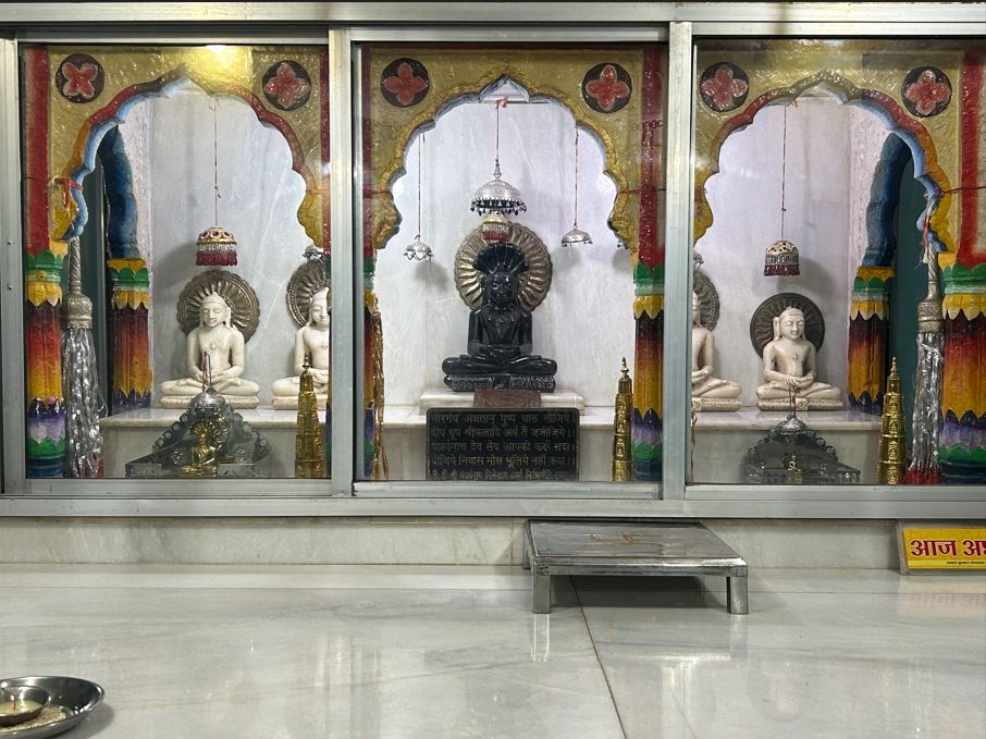Shri Parshvnath Swami Digamber Jain Mandir, Bhensoda, District - Mandsaur (M.P.) image 1