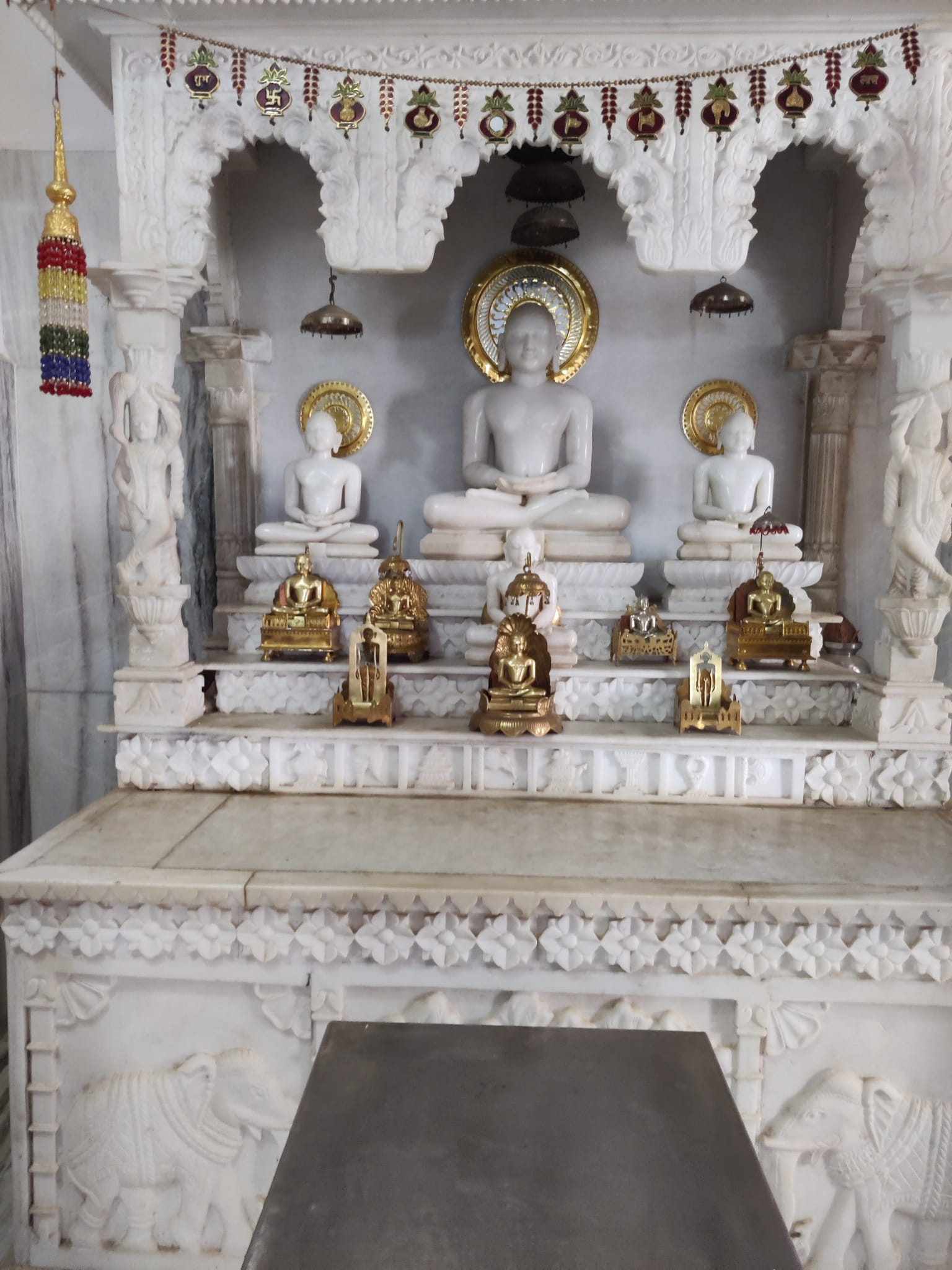 Shri 1008 Digamber Jain Mandir, Kakarhati, District - Panna (M.P.) image 1