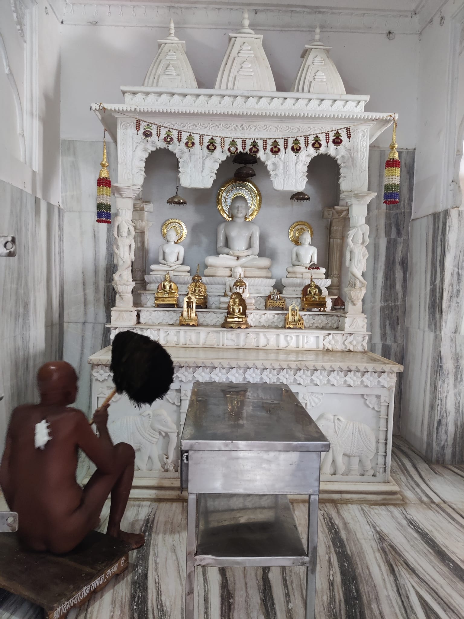 Shri 1008 Digamber Jain Mandir, Kakarhati, District - Panna (M.P.) image 2
