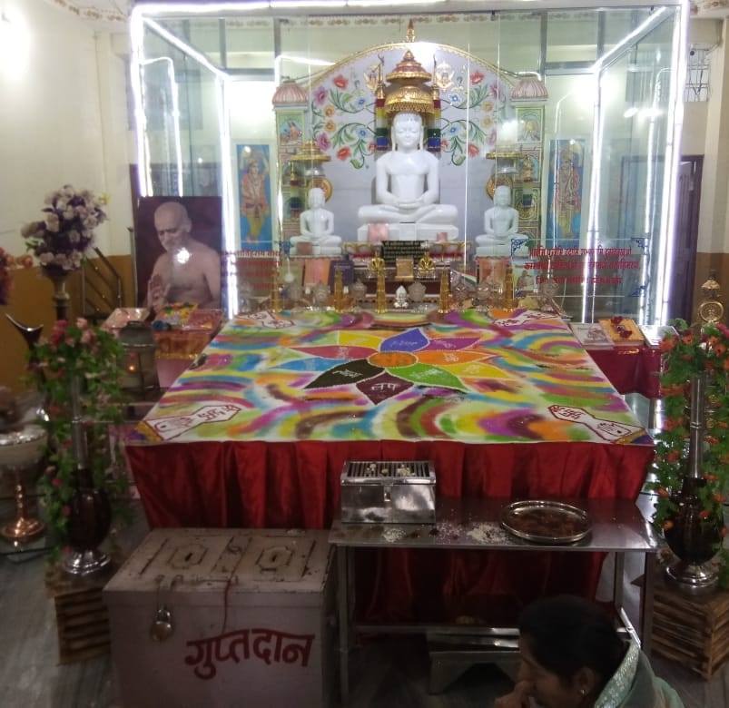 Shri 1008 Adinath Digamber Jain Mandir, Ashok Nagar, Chota Bangarda, Indore (M.P.) thumbnail 4