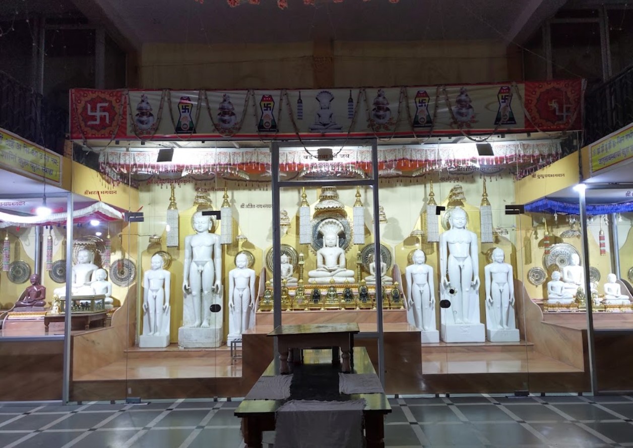 Shri 1008 Suparshvnath Digamber Jain Mandir, Vidhyapuram, Ganj Basoda, District - Vidisha (M.P.) image 7