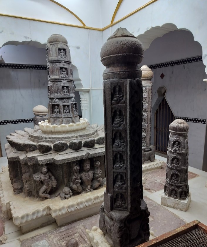 Shri Digamber Jain Atishaya Kshetra Kundalgiri Koni ji,  Koni Kalan, District - Jabalpur (M.P.) image 9