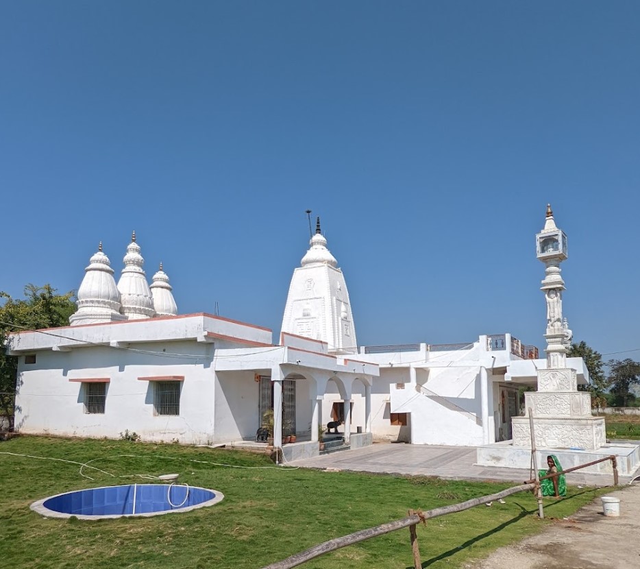 Digamber Jain Shri 1008 Chintaharan Parshv Tirth, Uday Nagar, Ujrond, Patan Road, District - Jabalpur (M.P.) thumbnail 5