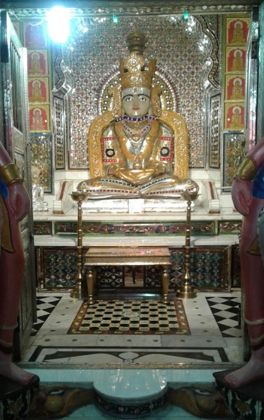 Shri Adinath Bhagwan Jain Shwetamber Mandir, Pipali Bazar, Jaora, District - Ratlam (M.P.) thumbnail 2
