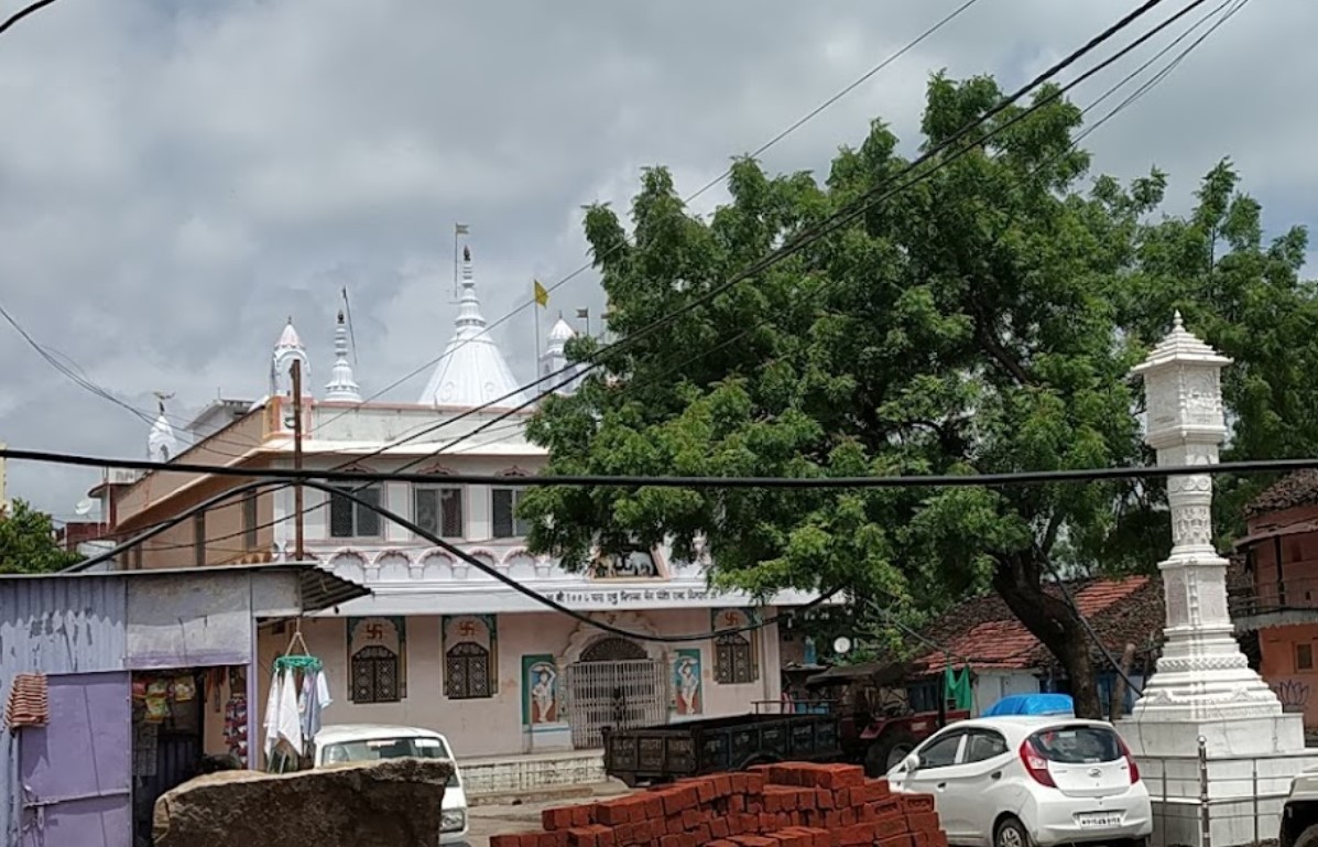 Shri 1008 Chandraprabhu Digamber Jain Mandir, Raja Bilehra, District - Sagar (M.P.) thumbnail 6