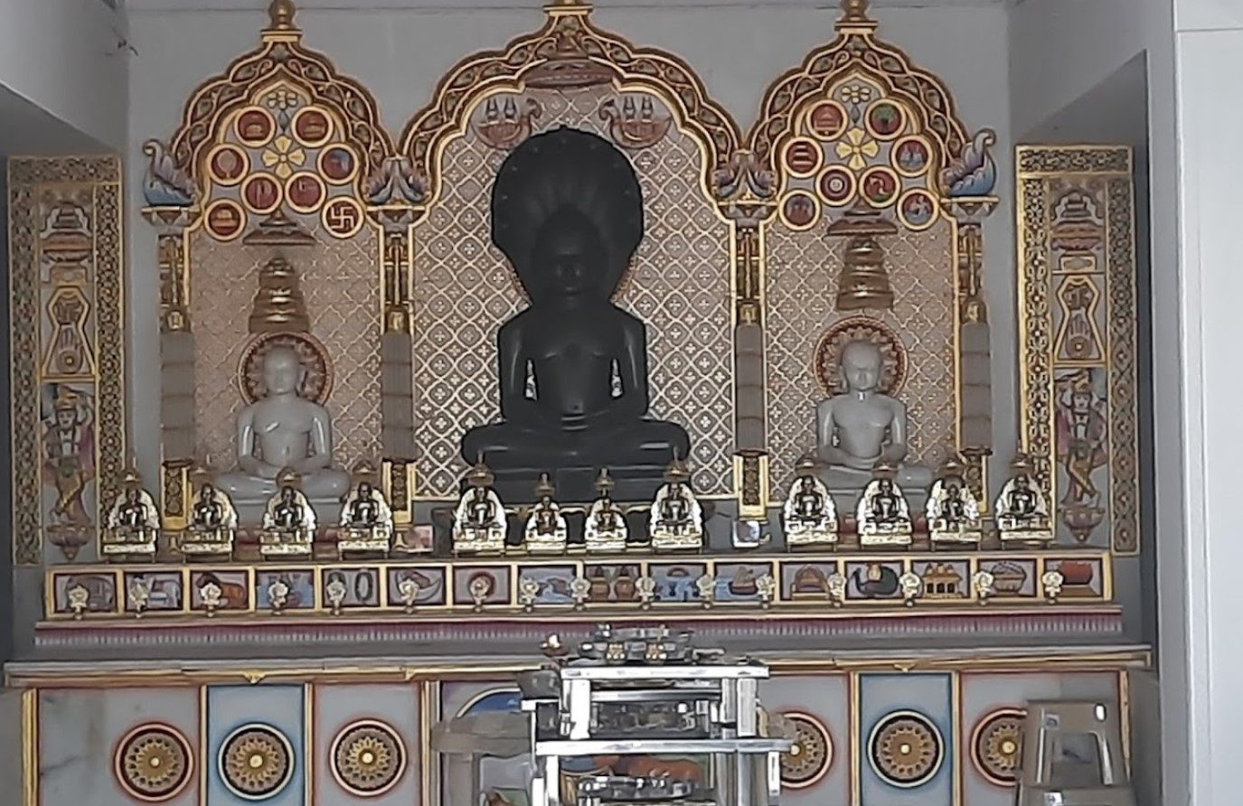 Shri 1008 Parshvnath Digamber Jain Mandir, Balaji Enclave, Arandia, Indore (M.P.) thumbnail 4