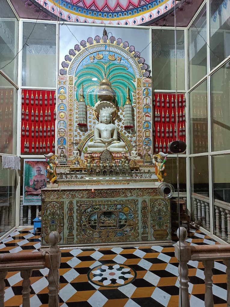 Shri 1008 Parshvnath Digamber Jain Mandir Atishaya Kshetra, Bhonrasa, District - Vidisha (M.P.) image 1