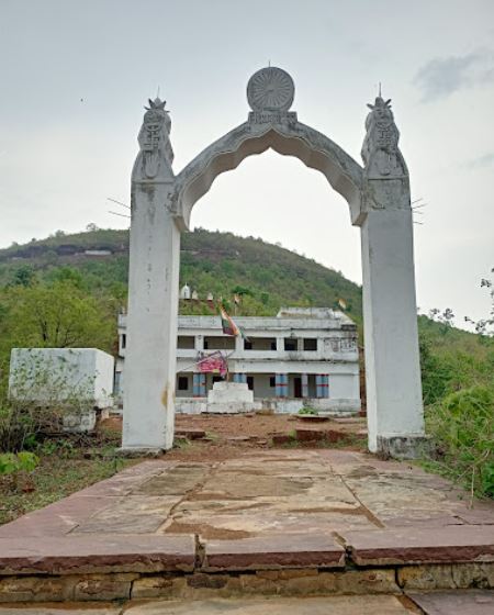 Shri Shreyansgiri Digamber Jain Atishaya Kshetra, Kachhgawan, District - Katni (M.P.) image 2