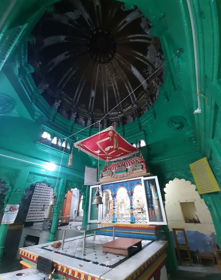 Shri Nagoriyan Digamber Jain Mandir, Daulat Ganj, Sarafa Bazar, Gwalior (M.P.) image 3