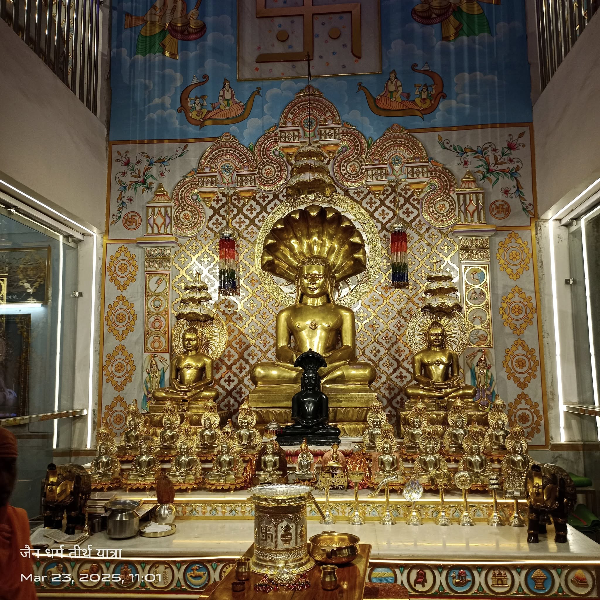 Shri Parshvnath Digamber Jain Mandir Bariyawala, Lal Mandir, Hanumantal Ward, Jabalpur (M.P.) thumbnail 2
