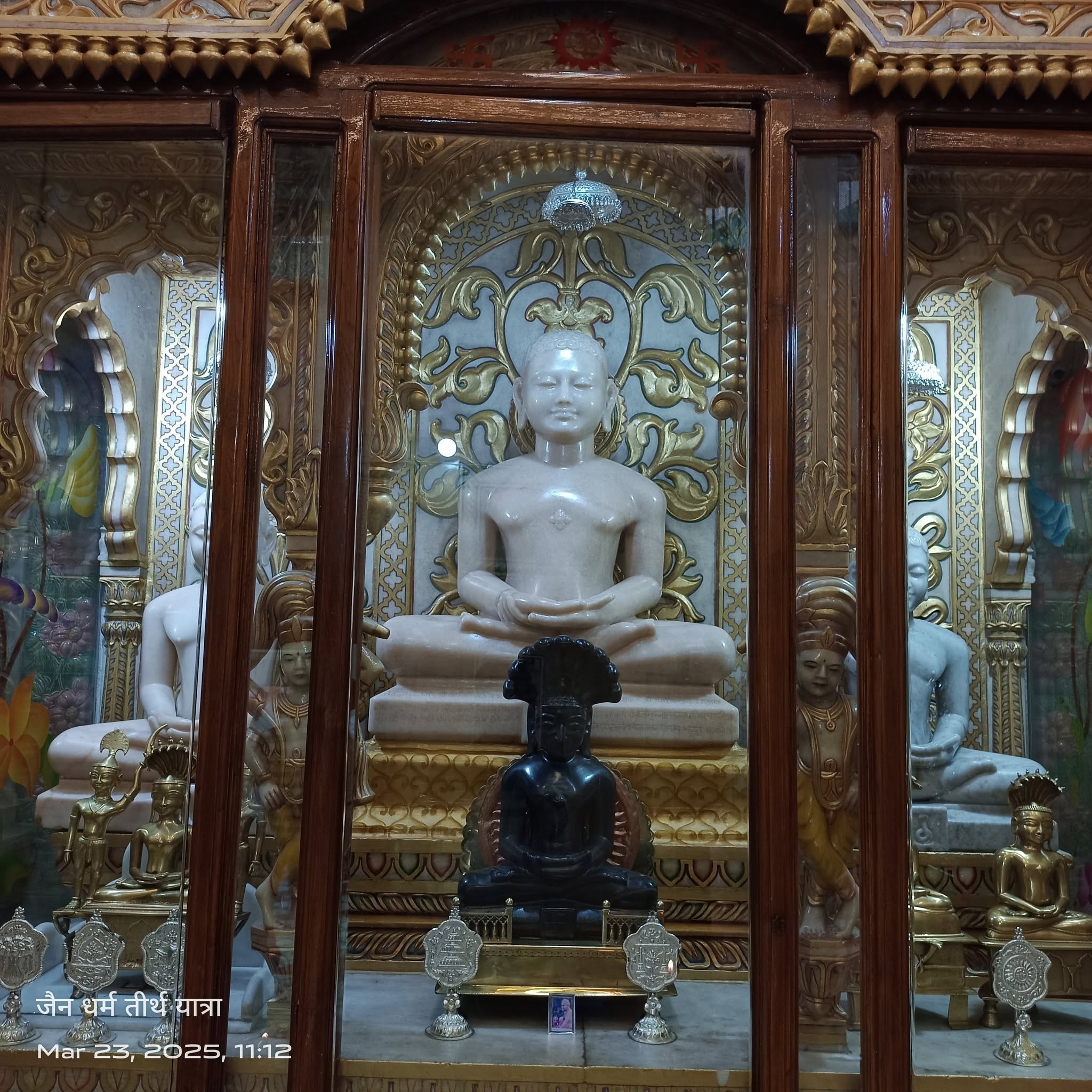 Shri Parshvnath Digamber Jain Mandir Bariyawala, Lal Mandir, Hanumantal Ward, Jabalpur (M.P.) image 7
