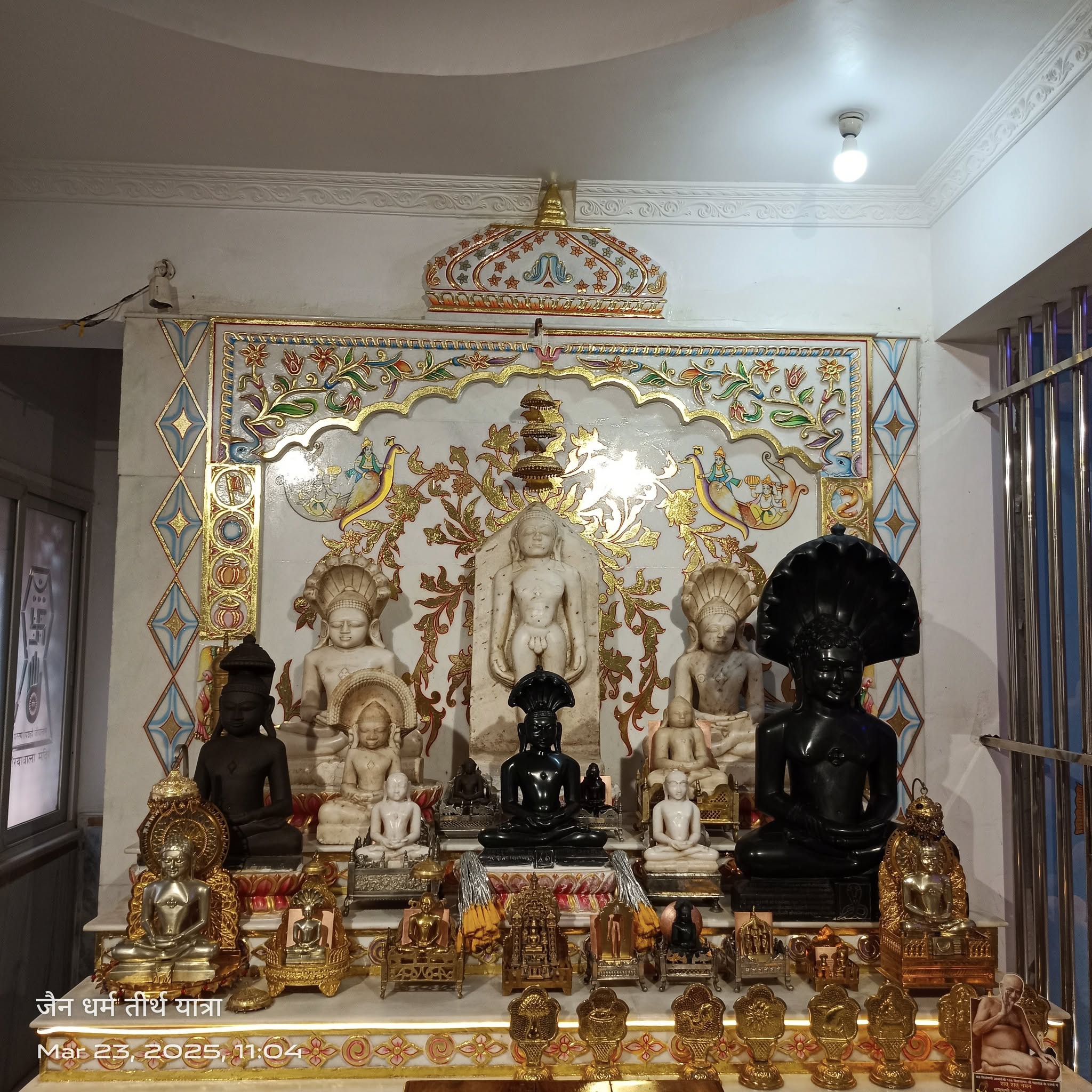 Shri Parshvnath Digamber Jain Mandir Bariyawala, Lal Mandir, Hanumantal Ward, Jabalpur (M.P.) image 12