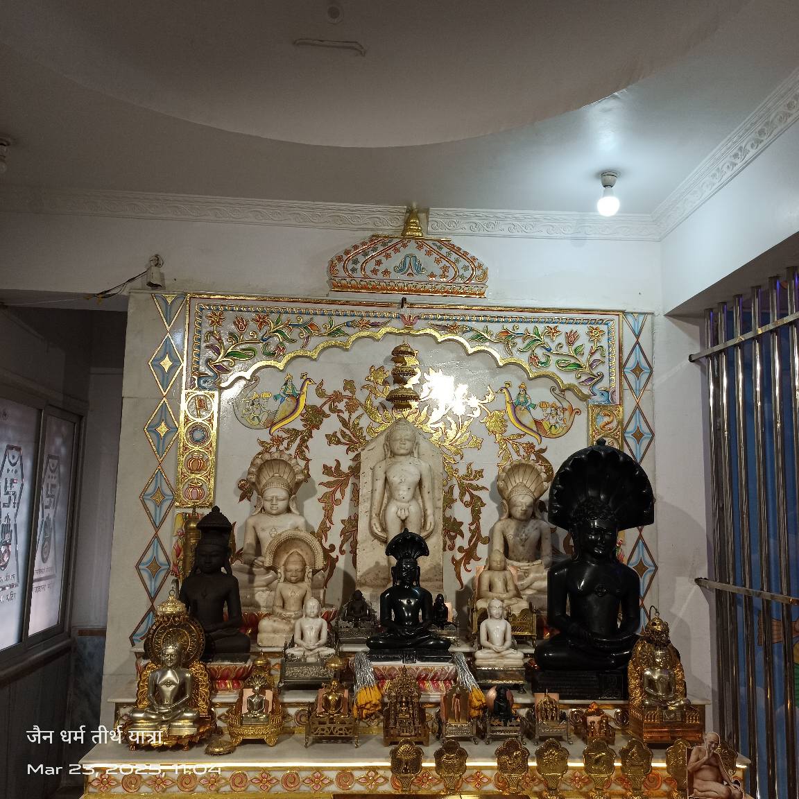 Shri Parshvnath Digamber Jain Mandir Bariyawala, Lal Mandir, Hanumantal Ward, Jabalpur (M.P.) image 13