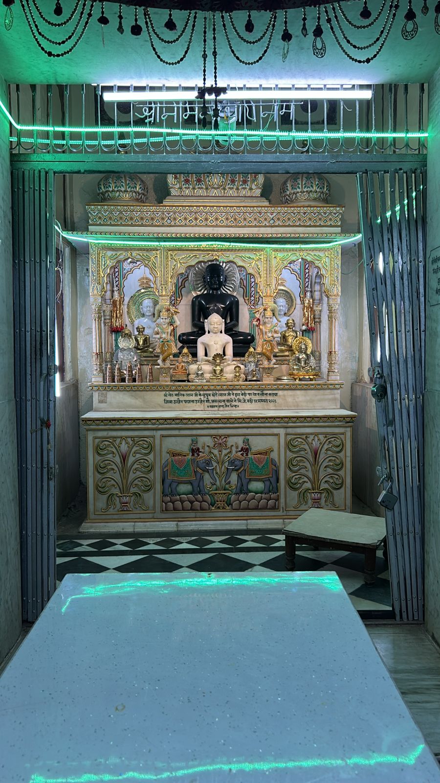 Shri 1008 Neminath Digamber Jain Mandir, Talhati Mandir No. 4, Sonagiri, Sinawal, District - Datia (M.P.) image 3