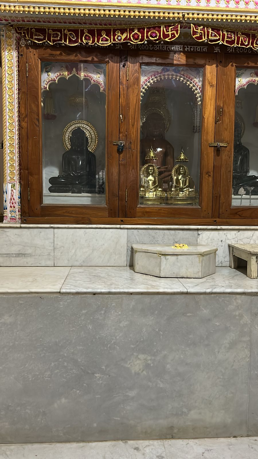Shri 1008 Ajitnath Digamber Jain Mandir, Talhati Mandir No. 6, Sonagiri, Sinawal, District - Datia (M.P.) image 5
