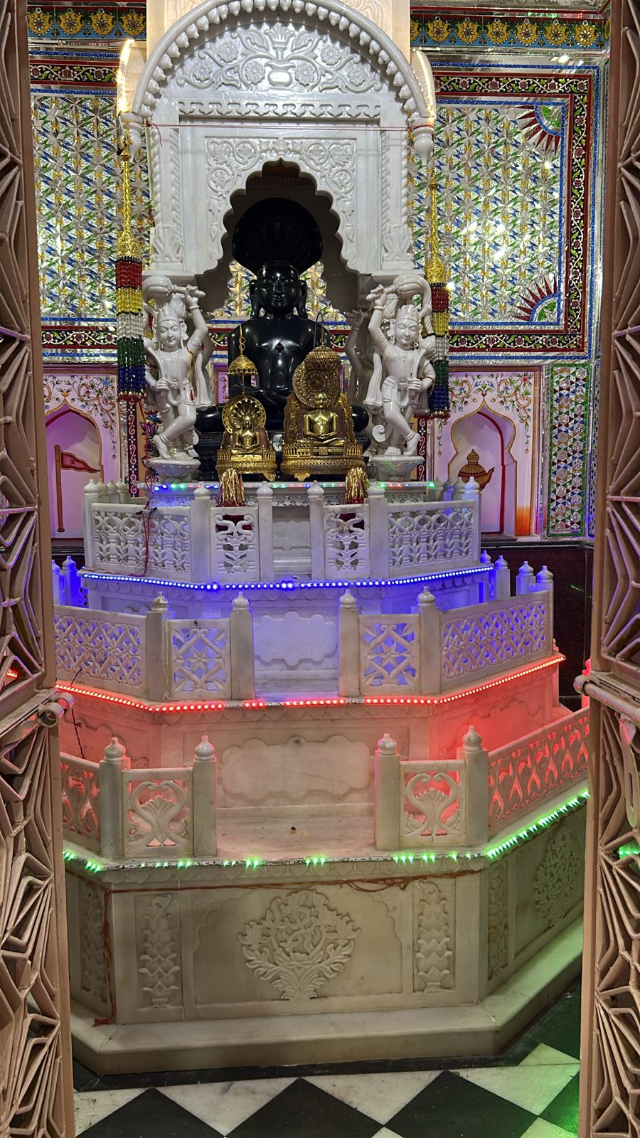 Shri 1008 Parshvnath Digamber Jain Mandir, Talhati Mandir No. 7, Sonagiri, Sinawal, District - Datia (M.P.) image 9