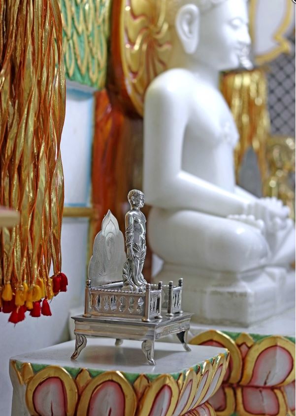 Shri Mahaveer Swami Kundkund Kahan Digamber Jain Mumukshu Trust, Sardar Vallabhbhai Patel Road, Borivali West, District-Mumbai Suburban (Maharashtra) image 3