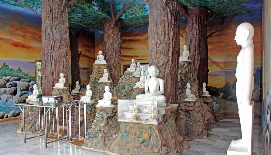 Shri Simandhar Swami Digamber Jain Mandir, Swami Vivekanand Road, Borivali West, District-Mumbai Suburban (Maharashtra) image 5