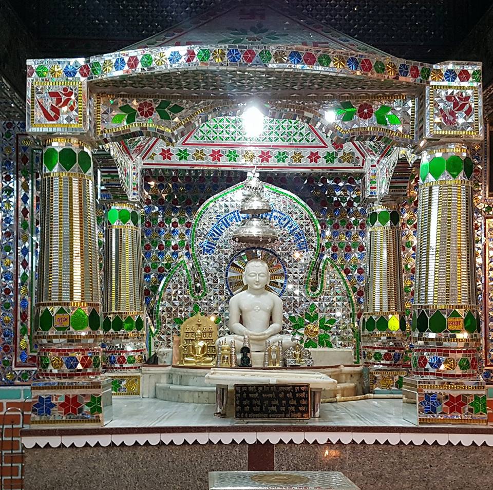 Shree Shantinath Digamber Jain Kaanch Mandir, Shivaji Nagar, Shirdi, District-Ahmednagar image 3