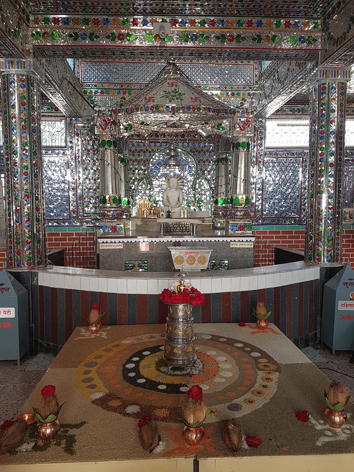 Shree Shantinath Digamber Jain Kaanch Mandir, Shivaji Nagar, Shirdi, District-Ahmednagar image 4