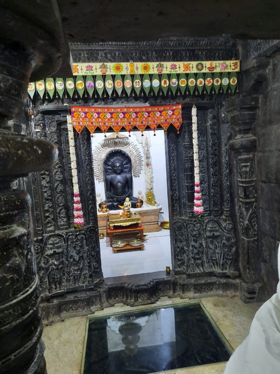 Shri 1008 Parshvnath Digambar Jain Mandir Atishaya Kshetra, Sawargaon (Koti), District - Osmanabad (Maharashtra) image 12