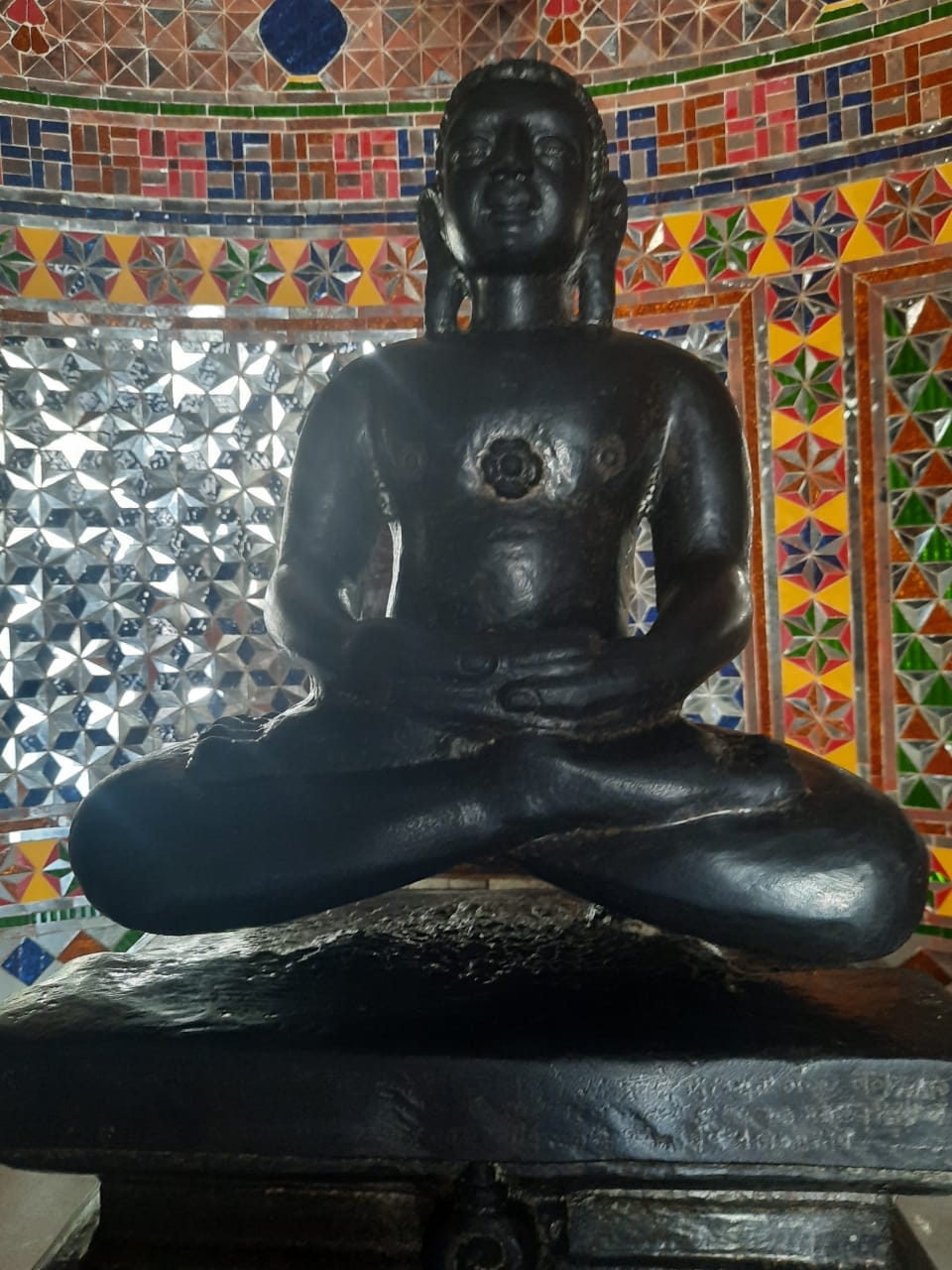 Shri 1008 Parshvnath Digambar Jain Mandir Atishaya Kshetra, Sawargaon (Koti), District - Osmanabad (Maharashtra) image 13