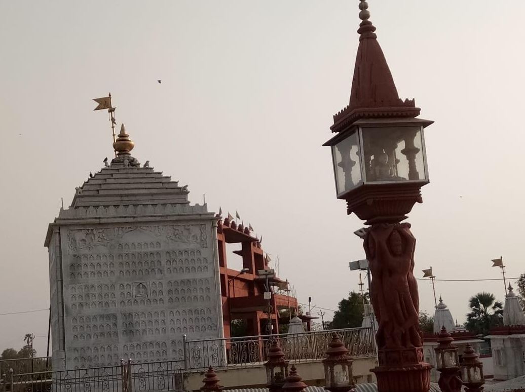 Shri Parshvnath Digamber Jain Mandir, Bedhiya,  District-Panchmahal (Gujarat) image 3