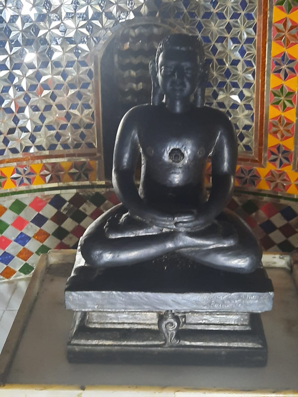 Shri 1008 Parshvnath Digambar Jain Mandir Atishaya Kshetra, Sawargaon (Koti), District - Osmanabad (Maharashtra) image 14