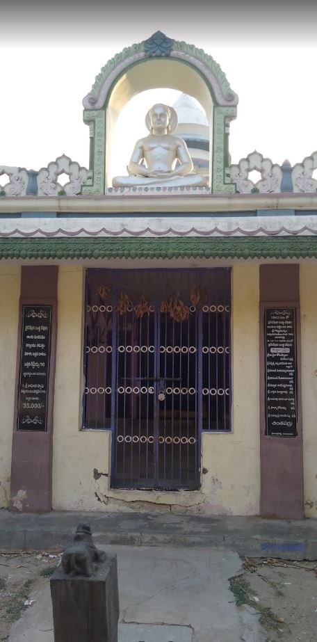 Shri Padmaprabhu Swami Jain Mandir, Chintaparru, District - West Godavari (Andhra Pradesh) image 2