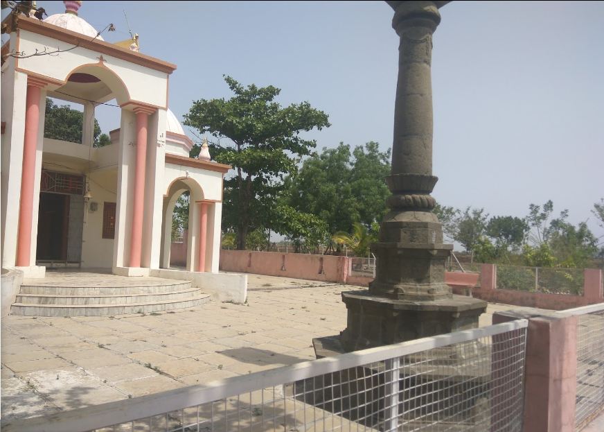 Shri 1008 Chandraprabhu Digambar Jain Mandir, Omerga (Umarga), District-Osmanabad (Maharashtra) image 2