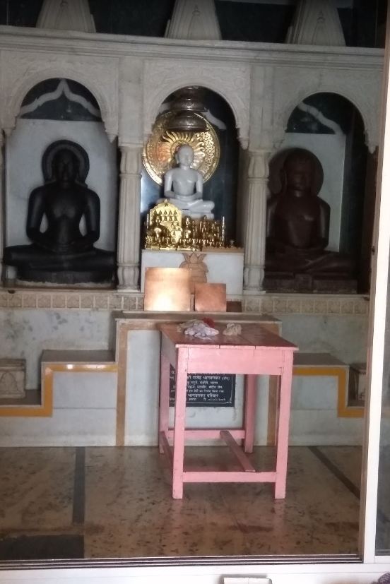 Shri 1008 Chandraprabhu Digambar Jain Mandir, Omerga (Umarga), District-Osmanabad (Maharashtra) image 5