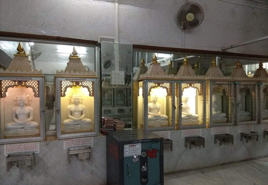 Shri Digamber Jain Mandir, Juhunagar, Vashi, Navi Mumbai (Maharashtra) image 4