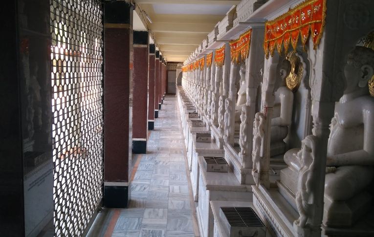 Shri 1008 Adinath Bahubali Digamber Jain Atishaya Kshetra, Teenmurti-Podanpur, Borivali (East), Mumbai (Maharashtra) image 9