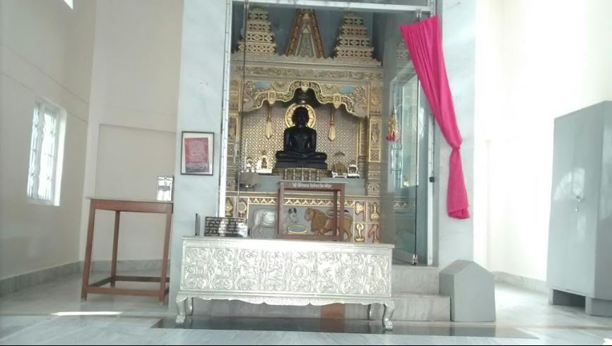 Shri Digamber Jain Mandir, Agarkar Mala, Ahmednagar (Maharashtra) image 3