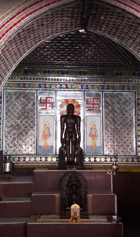 Shri Brahmnath Puratan Digamber Jain  Mandir, Kunjvan, Udgaon, District-Kolhapur (Mahrashtra) image 5