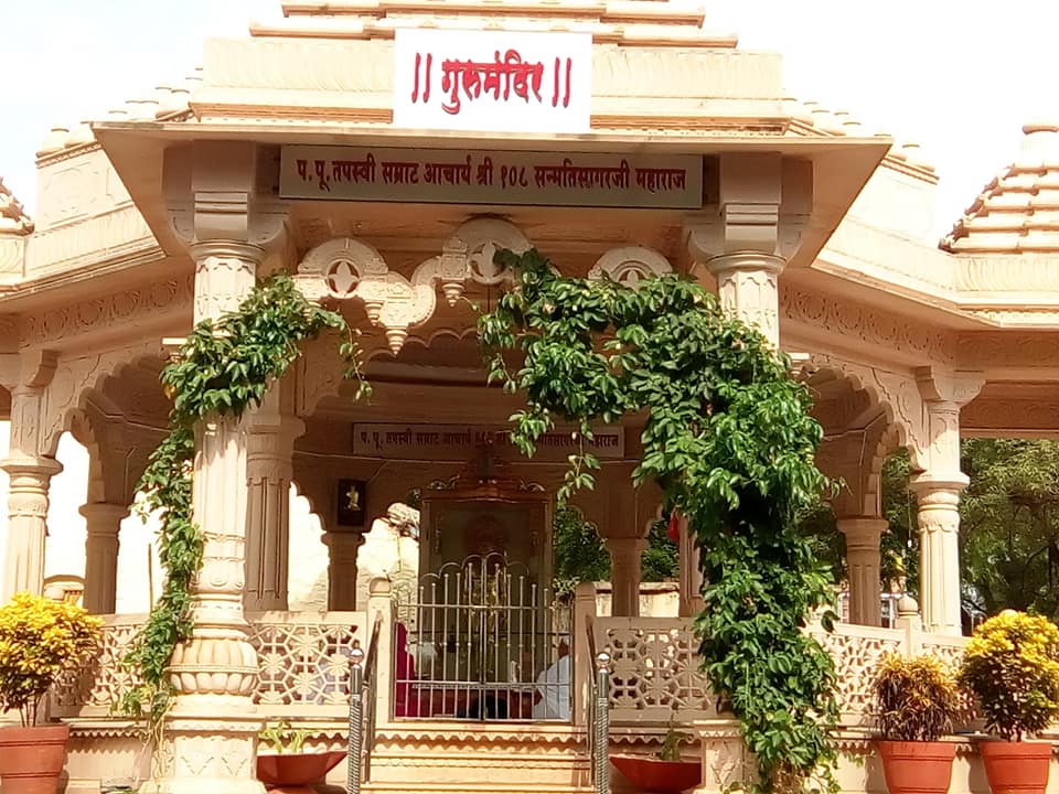 Shri Brahmnath Puratan Digamber Jain  Mandir, Kunjvan, Udgaon, District-Kolhapur (Mahrashtra) image 13