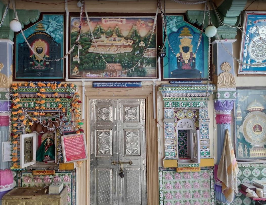 Shri Godiji Parshvnath Shwetamber Jain Tirth, Gujratipurah, Balapur, District - Akola (Maharashtra) image 9