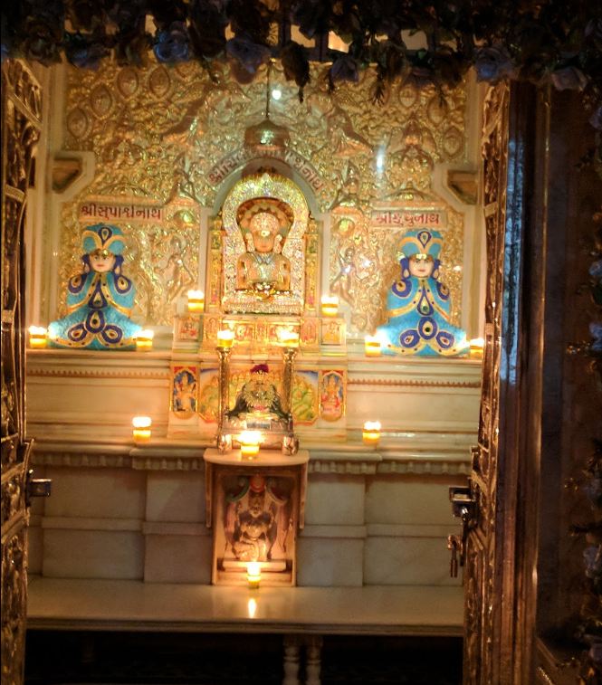 Shree Chintamani Parshwanath Shwetambar Jain Mandir, Navpada, Vile Parle East, Mumbai (Maharashtra) image 4