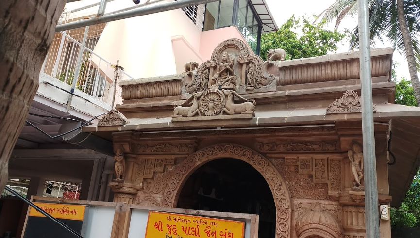 Shree Munisuvrat Swami Shwetambar Jain Derasar, Swastik Society, JVPD Scheme,  Vile Parle East, Mumbai (Maharashtra) image 2