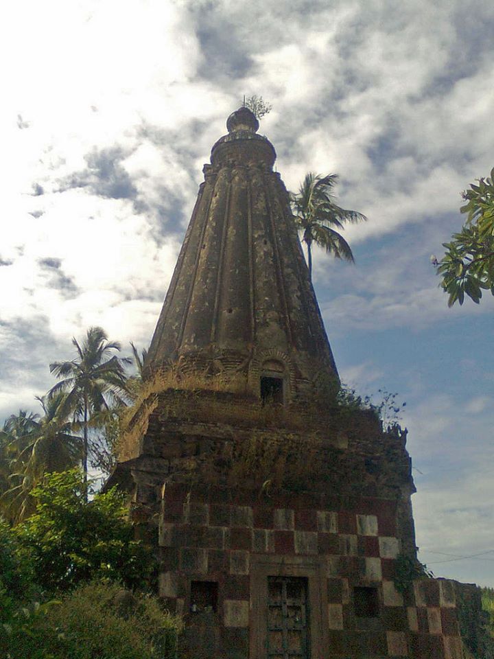 Shri 1008 Bhagwan Parshvnath Digambar Jain Mandir, Tadsar, District-Sangli (Maharashtra) image 4