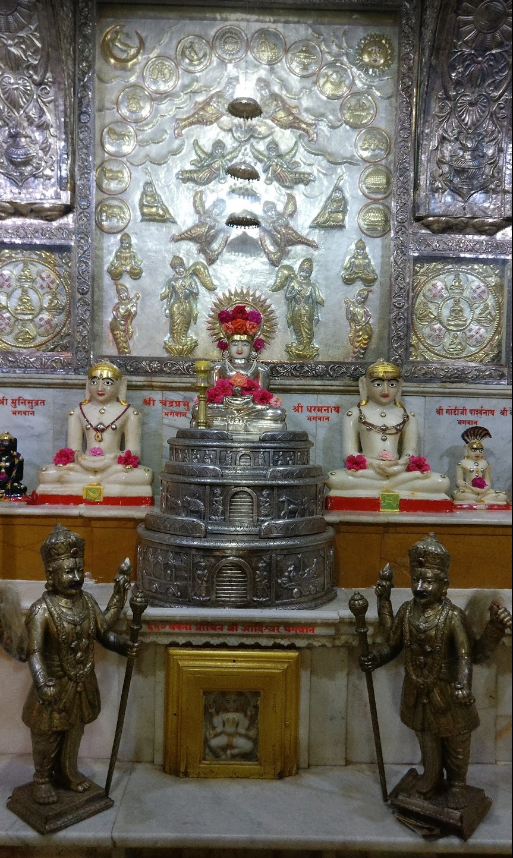 Shri Adishwar Jain Derasar, Gulshanabad, Malegaon, District-Nashik (Maharashtra) image 3