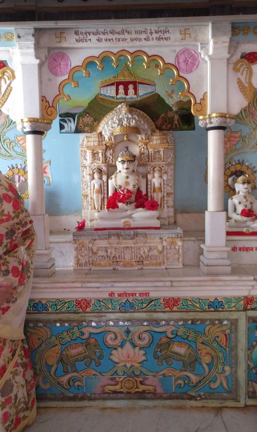 Shri Adishwar Jain Derasar, Gulshanabad, Malegaon, District-Nashik (Maharashtra) image 4