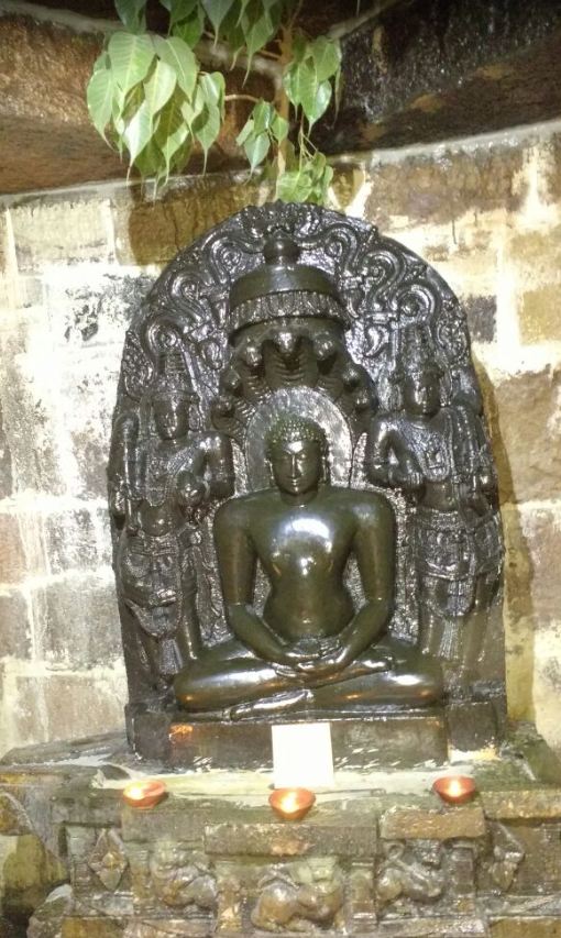 Pracheen Shri 1008 Bhagwan Parshvnath Digamber Jain Mandir, Ainapur, District-Kolhapur (Maharashtra) image 3