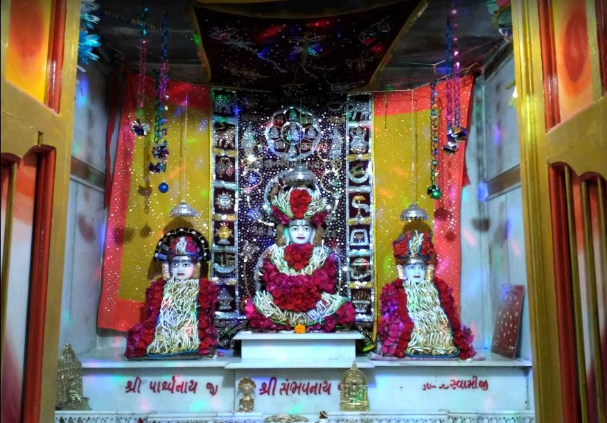 Shri Sambhavnath Jain Shwetamber Mandir,  Vitthalwadi, Ulhasnagar, District-Thane (Maharashtra) image 4