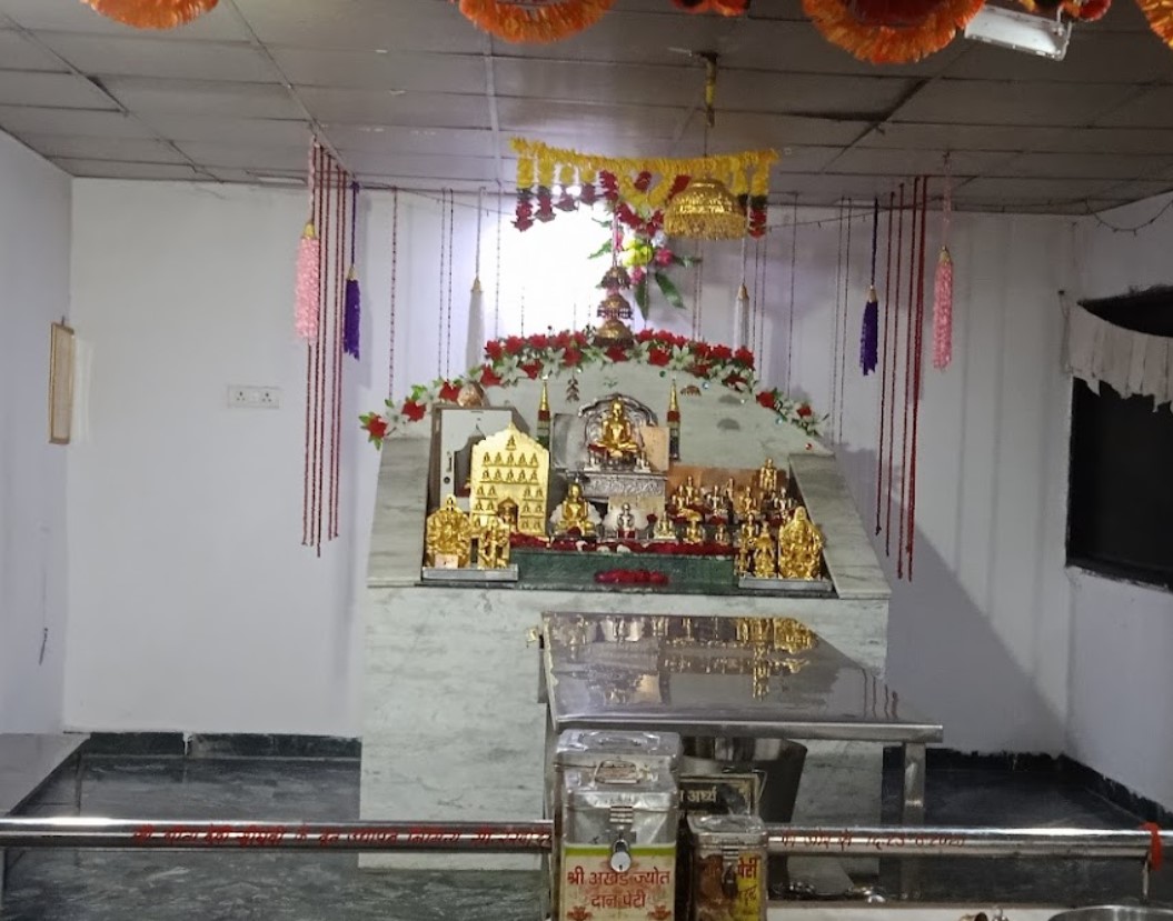 Shri Shitalnath Digamber Jain Mandir, Juni Shukrawari, Nagpur (Maharashtra) thumbnail 3