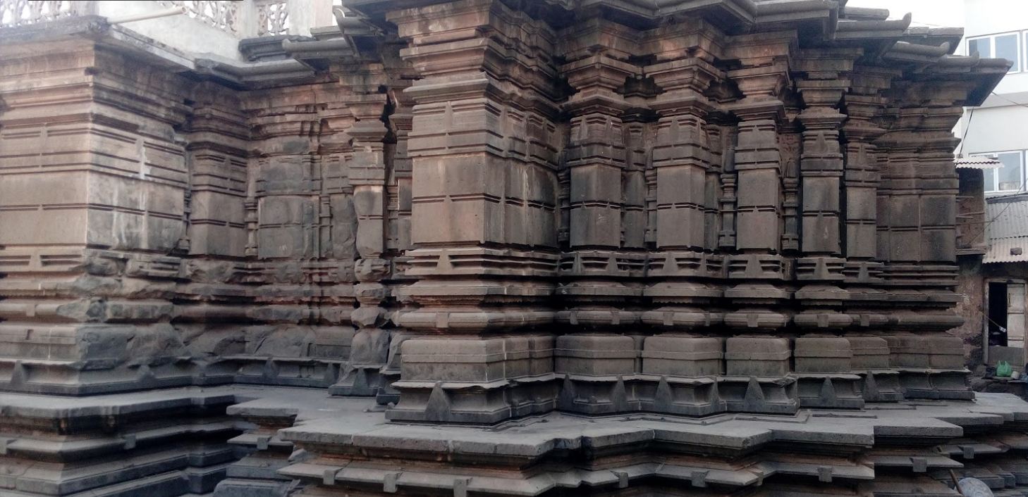 Shri Parshvnath Digamber Manstambh Jin Mandir, Papachi Tikati, Kolhapur (Maharashtra) image 5