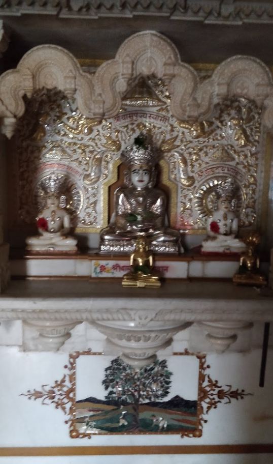 Shri Munisuvrat Swami Jain Shwetamber Mandir, Laxmipuri, Kolhapur (Maharashtra) image 3